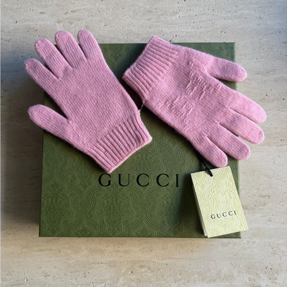 NWT GUCCI Kids Pink Wool GG Logo Gloves 💝🧤